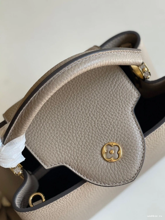 WIS BB LOUIS CAPUCINES VUITTON 0123